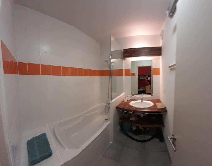 Appartement Du Chamois Roux, Dans Residence De Tourisme 3 Etoiles Lourdes Eksteriør bilde